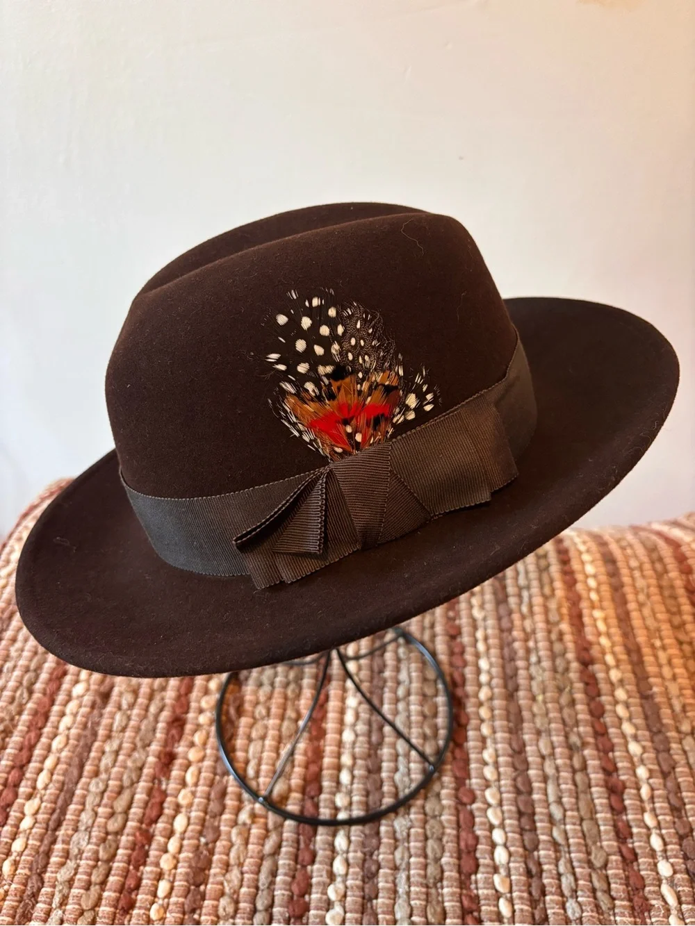Vintage Adolfo II New York Paris Brown Wool Fedora Feather Trim Bloomingdale’s - Picture 3 of 9